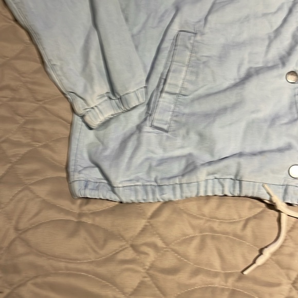 Vans Women’s Baby Blue Coach Jacket Size XS - Picture 5 of 8
